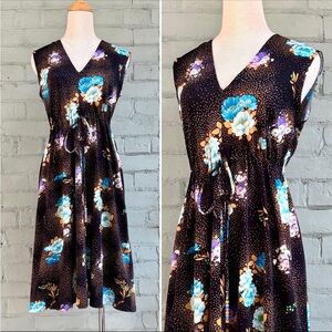 Vintage Floral Sleeveless Dress with Tie Waist